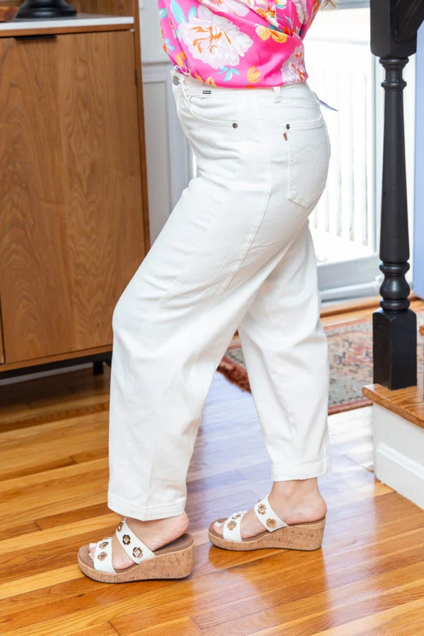 The Dove Rigid Magic Judy Blue Barrel Jeans - Image 6